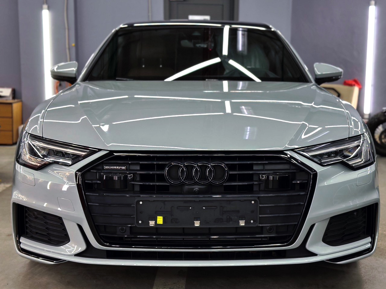 Цветная оклейка Audi A6