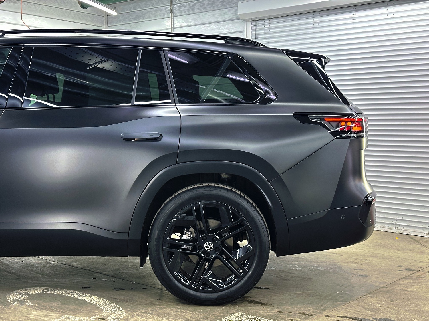 Volkswagen Teramont - оклейка матовой защитной пленкой