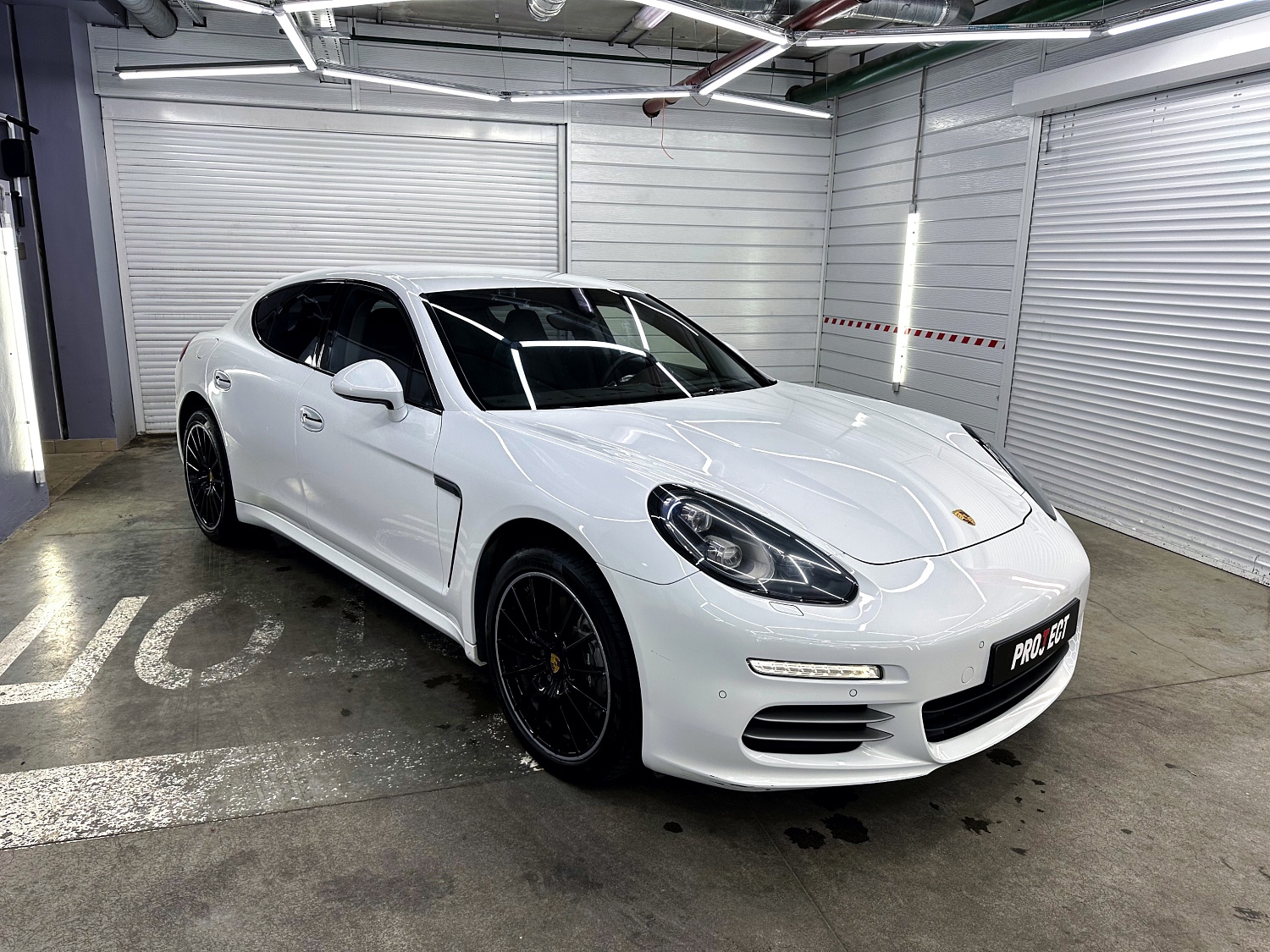 Porsche - защита спорткара ультрапрочной бронепленкой