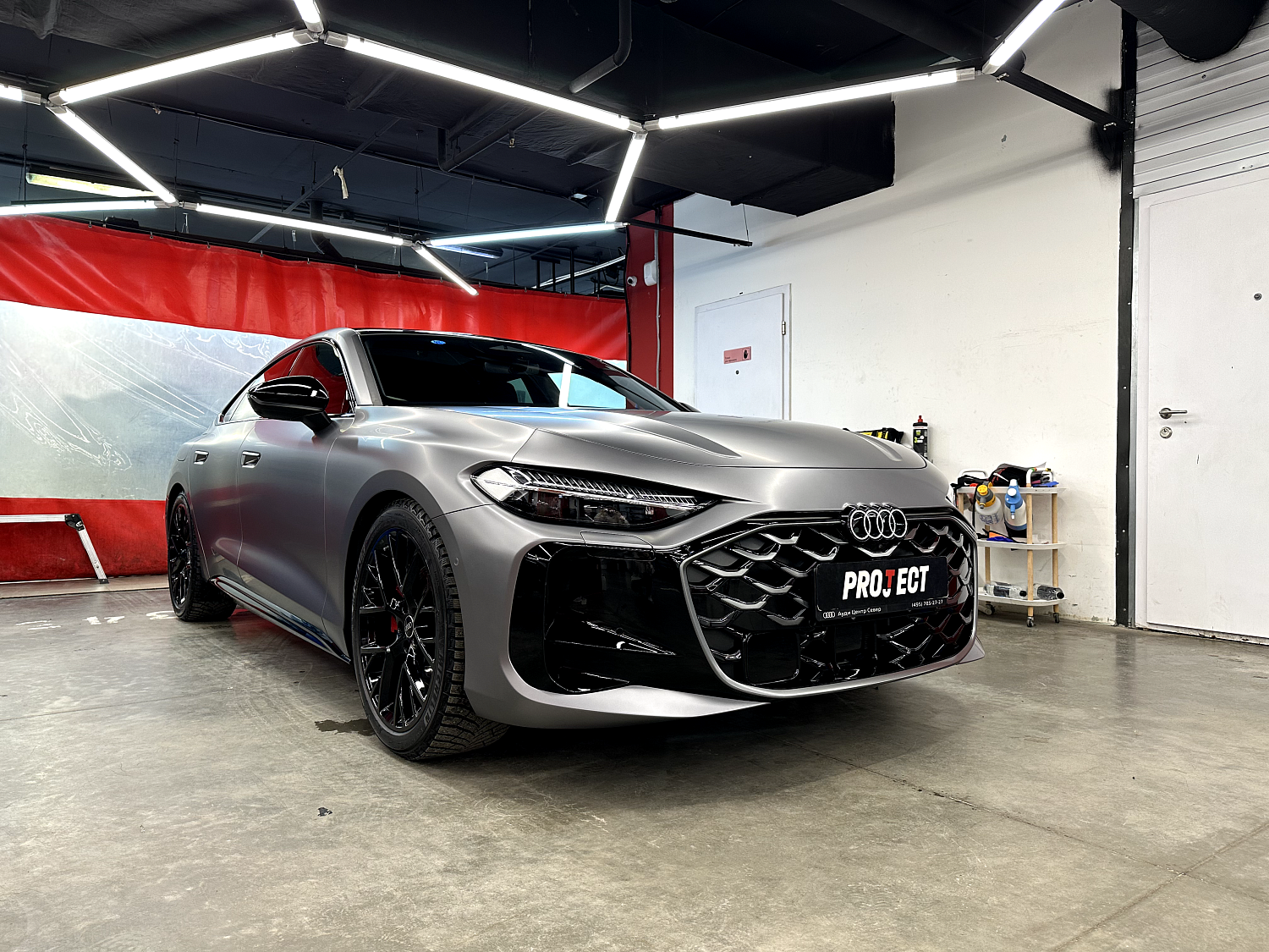 Audi A5L - оклейка матовой защитной пленкой