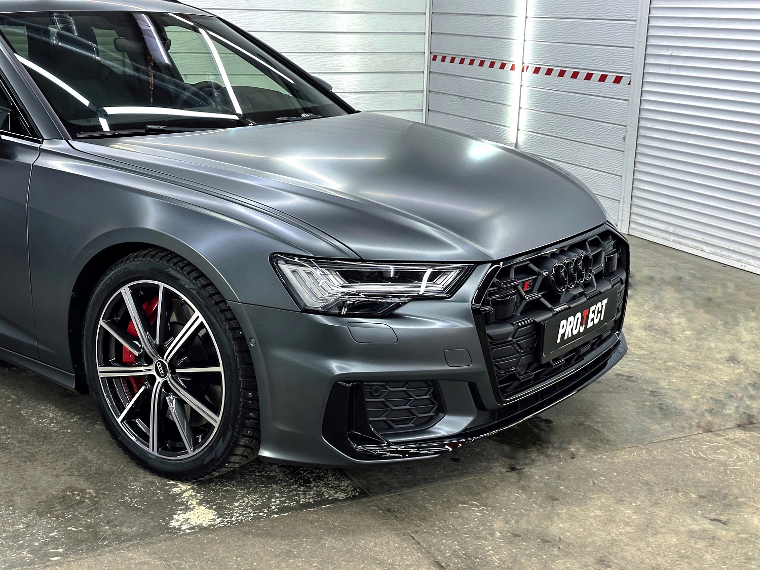 Audi S6 - сатиновый полиуретан