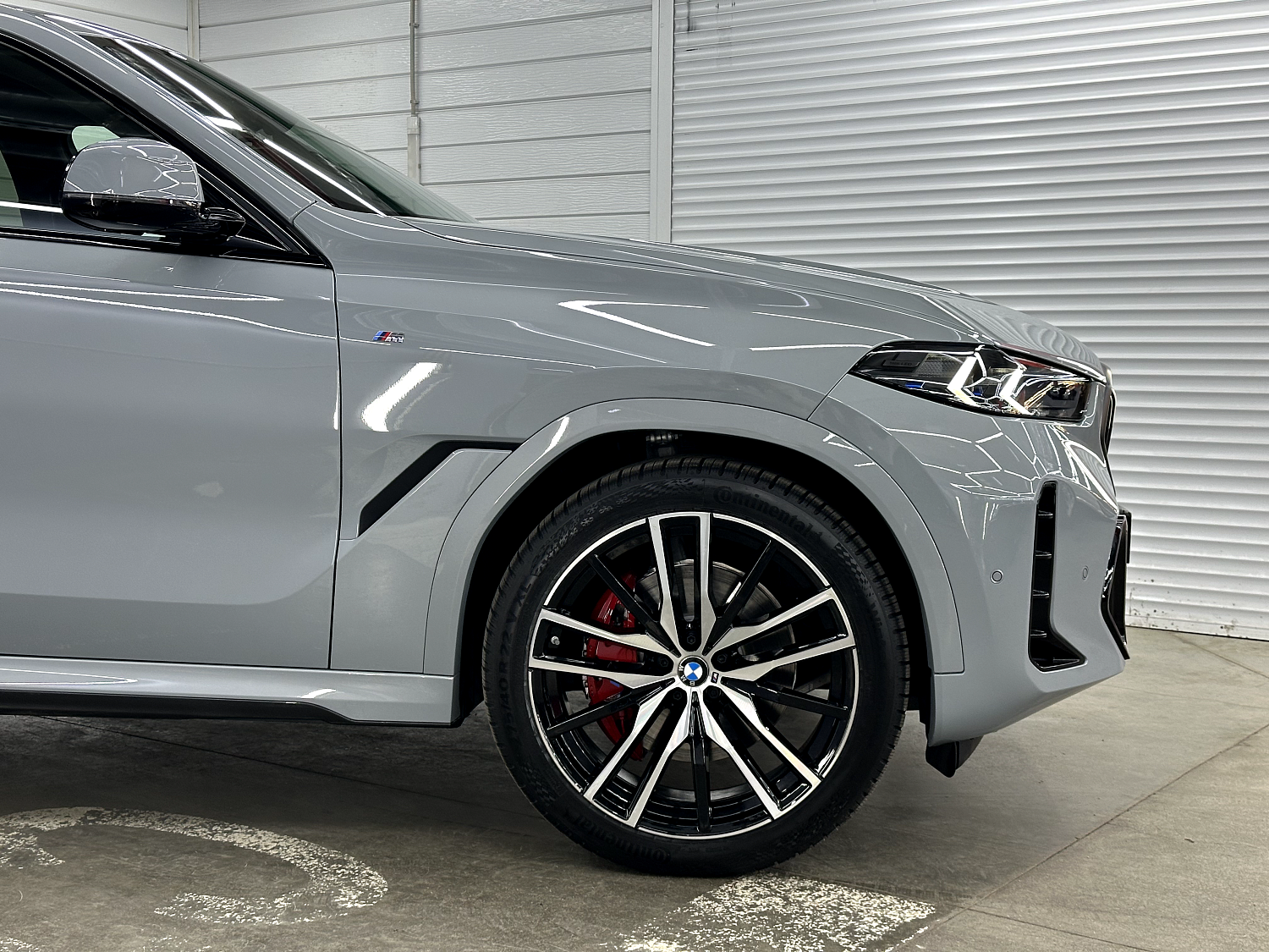 BMW X6 - полная оклейка кузова в полиуретан