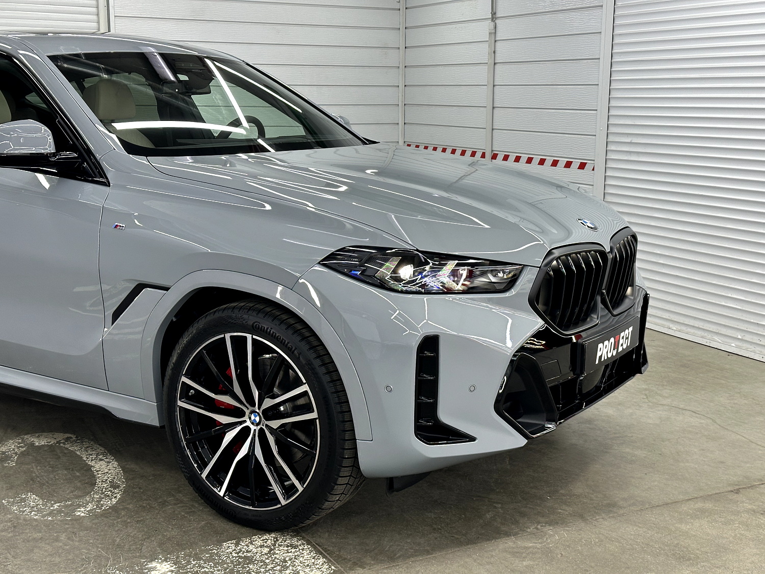 BMW X6 - полная оклейка кузова в полиуретан