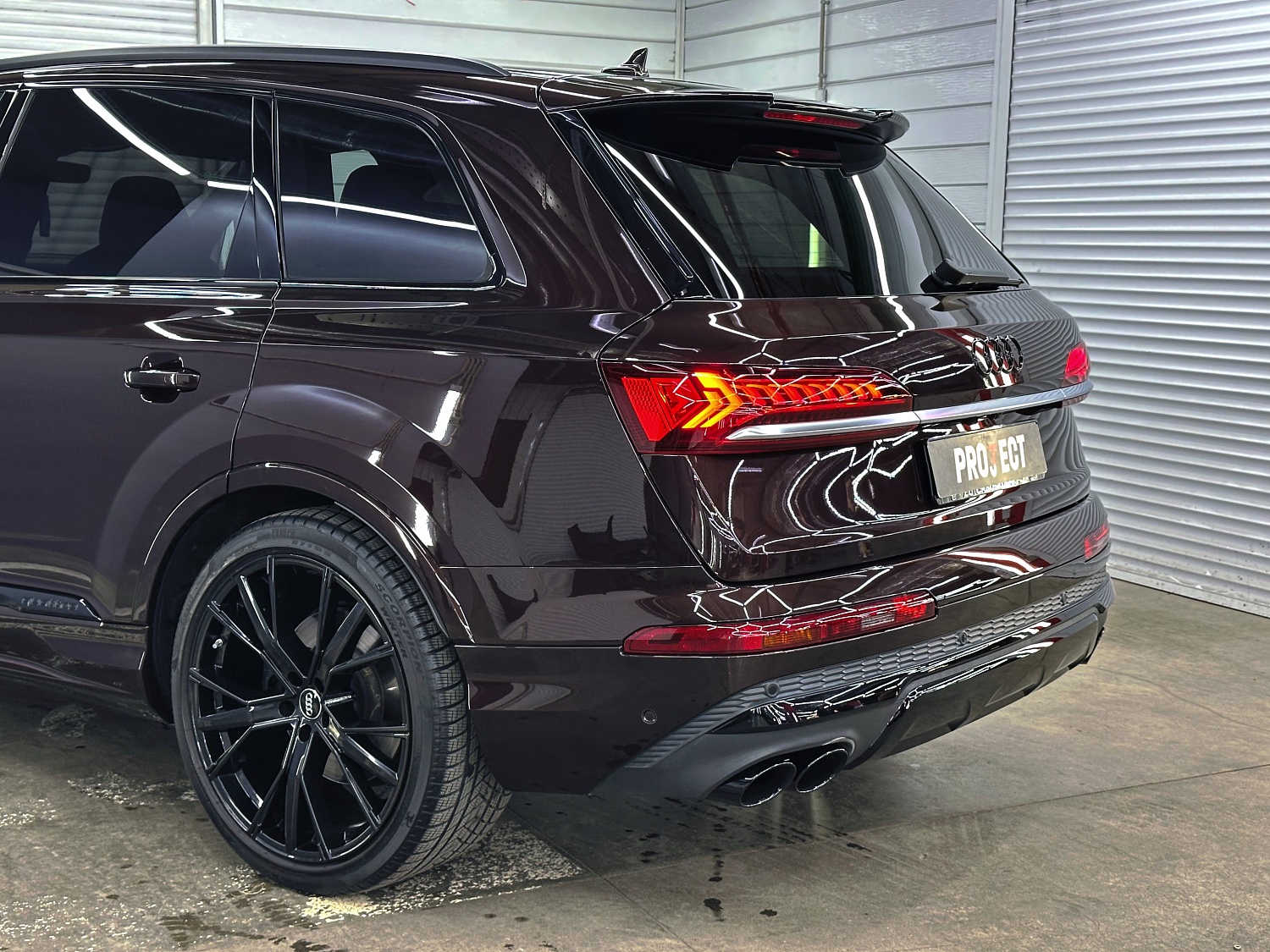 Полная оклейка кузова в бронепленку на Audi SQ7