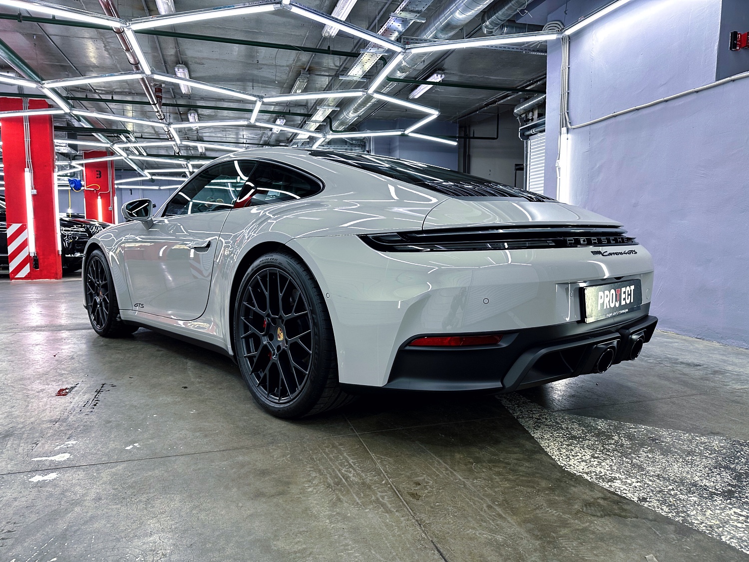 Оклейка в бронепленку Porsche 911 Carrera 4 GTS