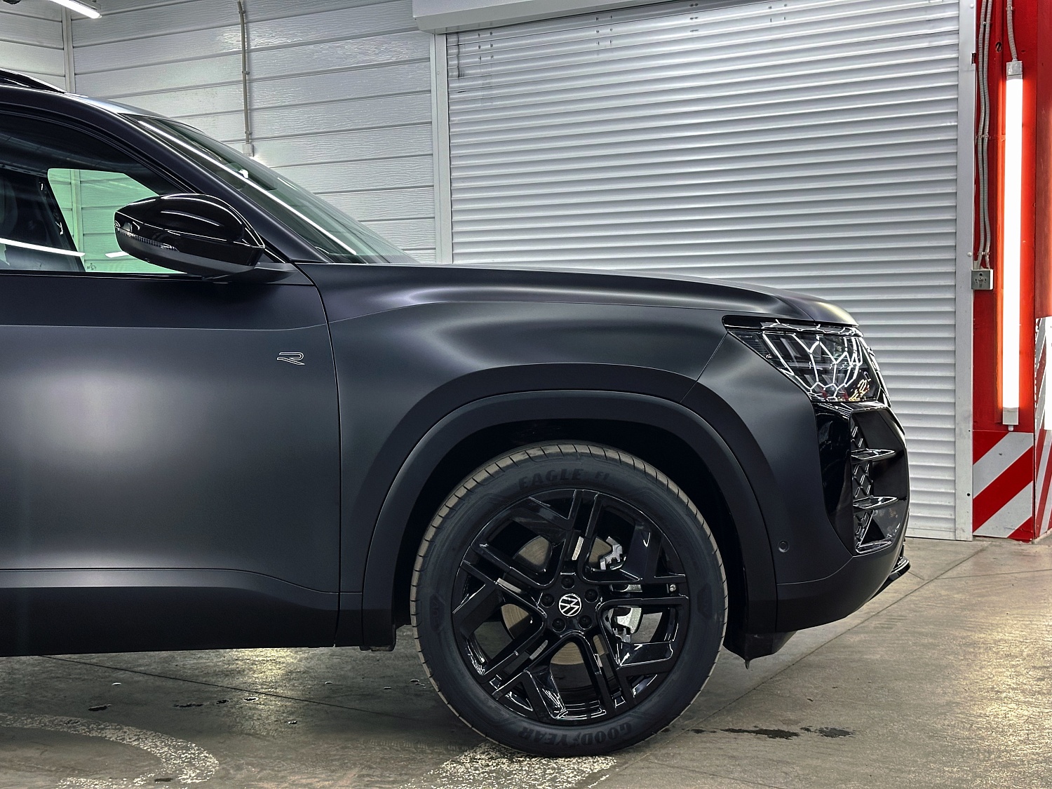 Volkswagen Teramont - оклейка матовой защитной пленкой