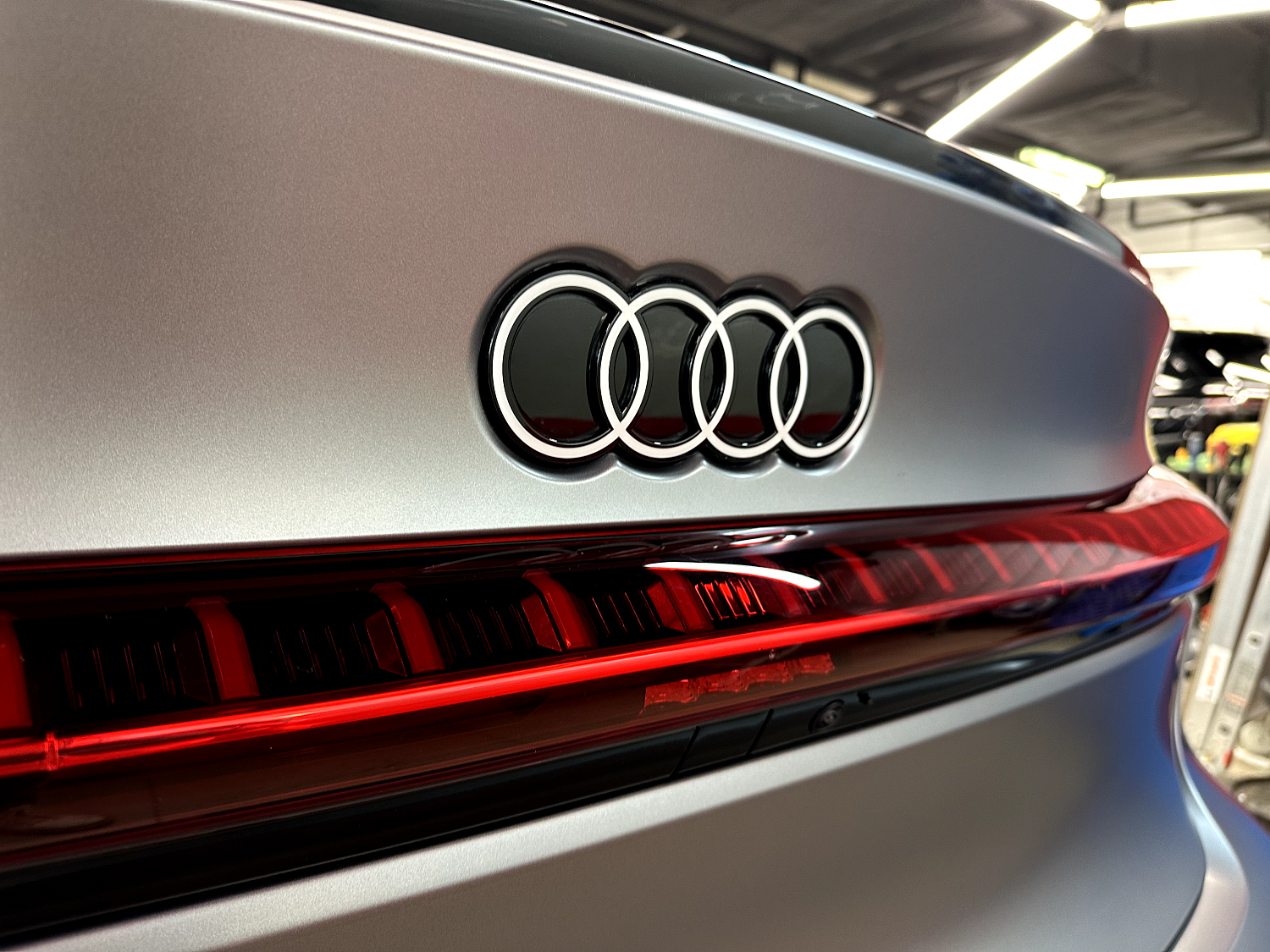 Audi A5L - оклейка матовой защитной пленкой