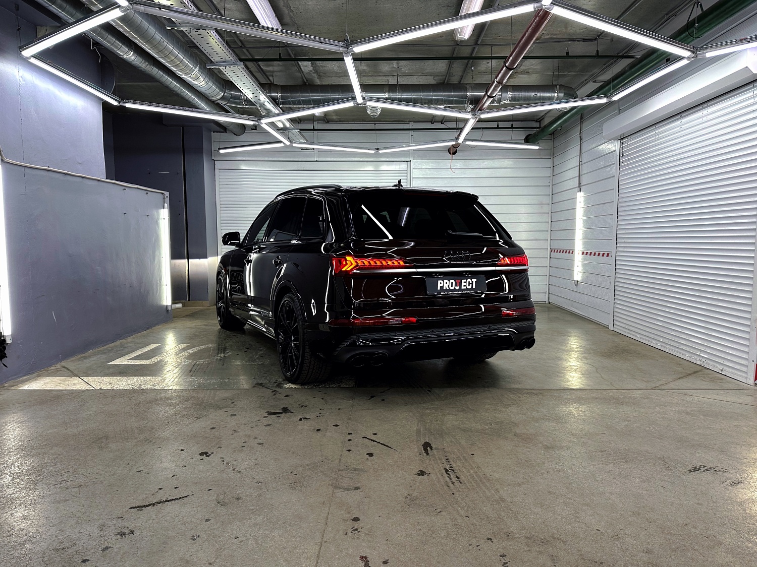Полная оклейка кузова в бронепленку на Audi SQ7