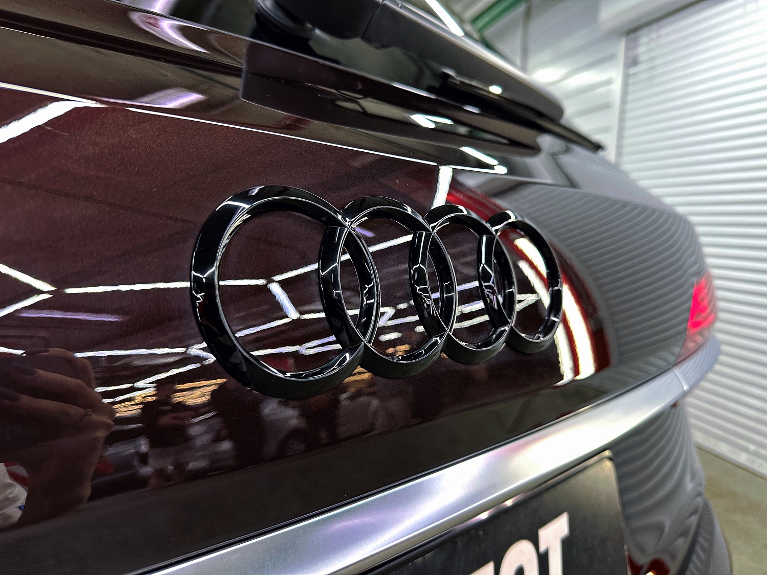 Полная оклейка кузова в бронепленку на Audi SQ7