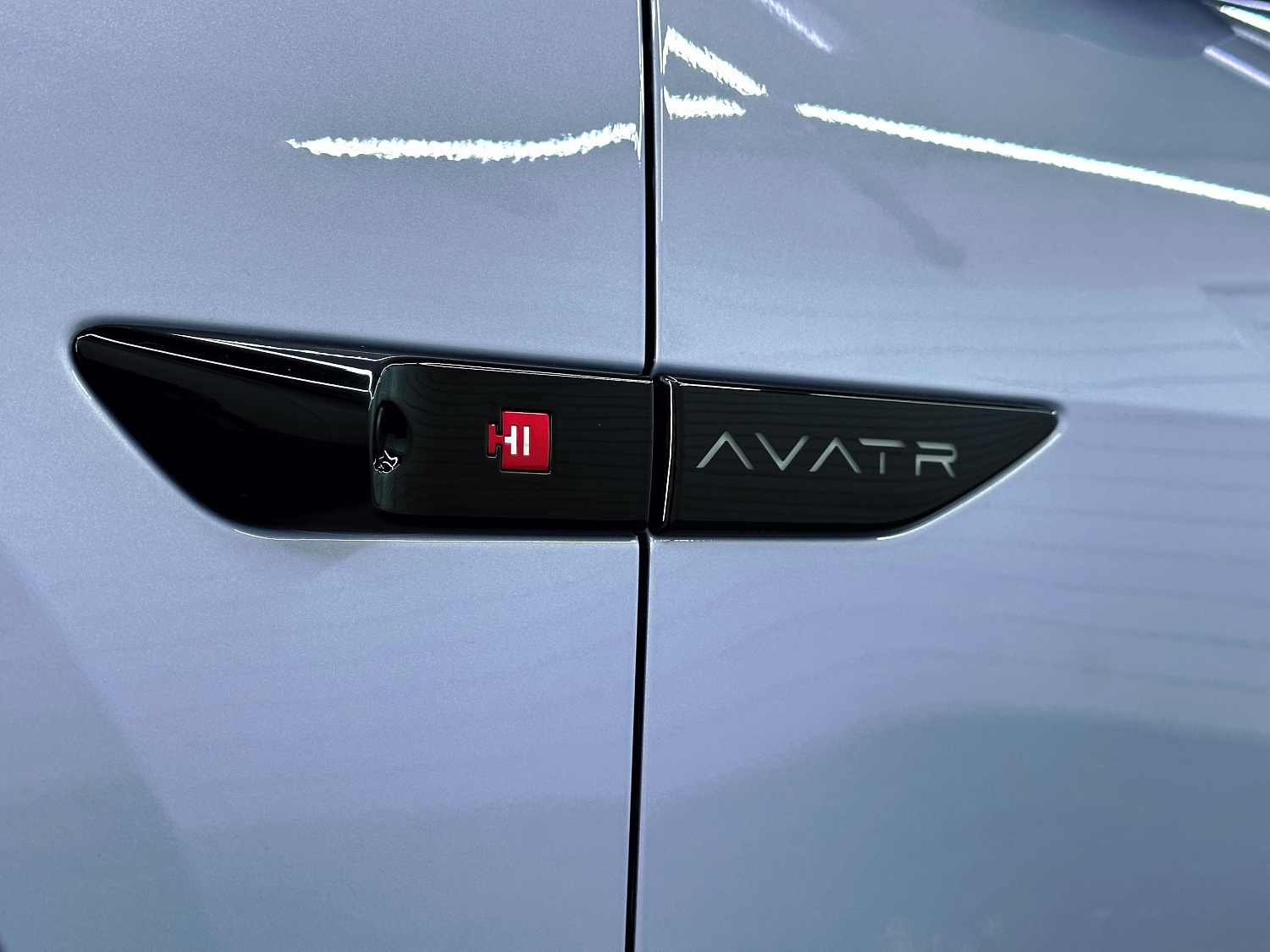 Новый Avatr 06 в защитной бронепленке