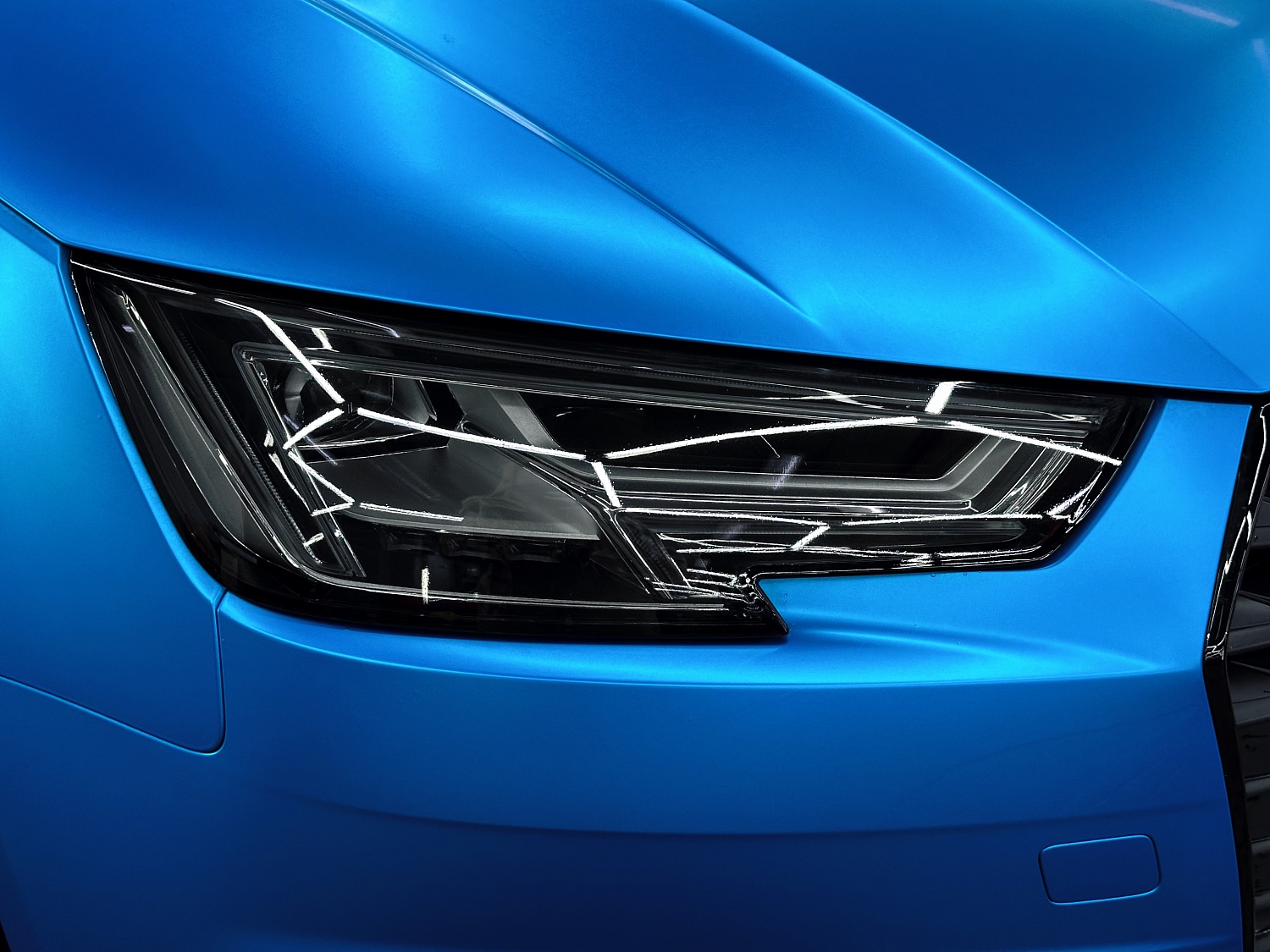 Смена цвета на Audi A4