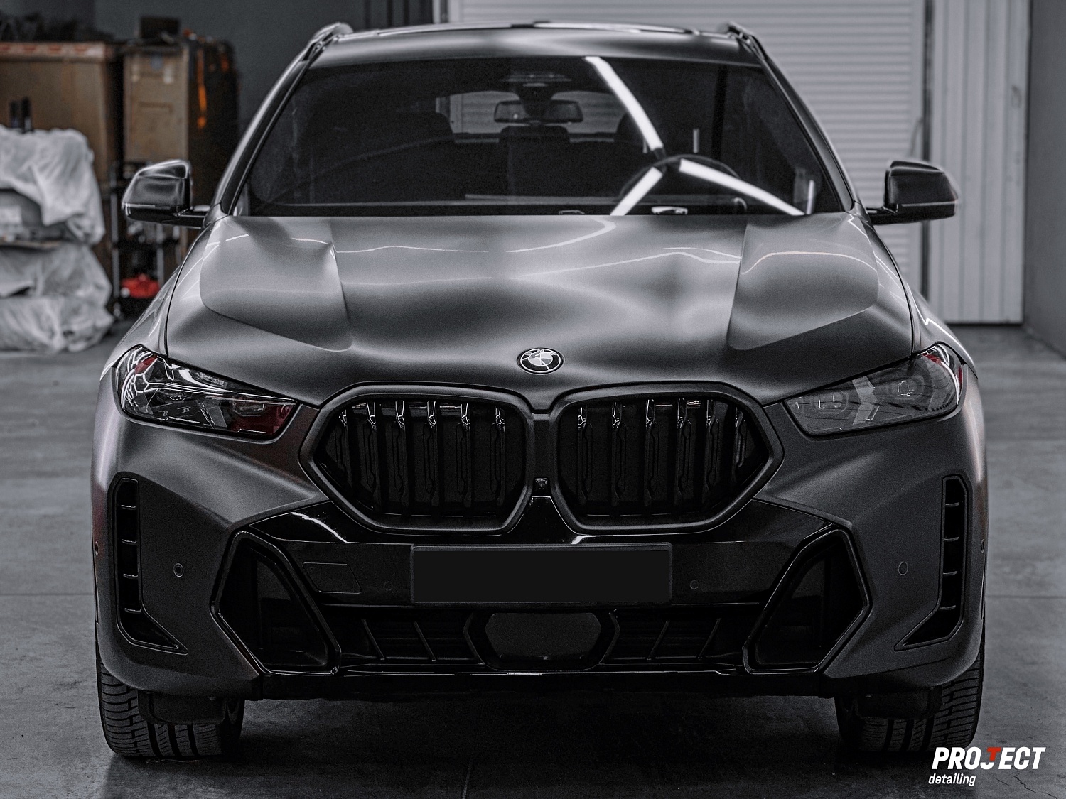 BMW X6 в матовом темно-сером цвете