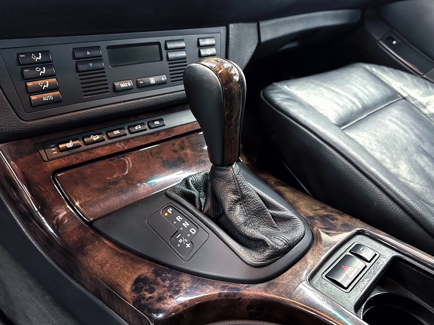Химчистка салона с разбором на BMW X5