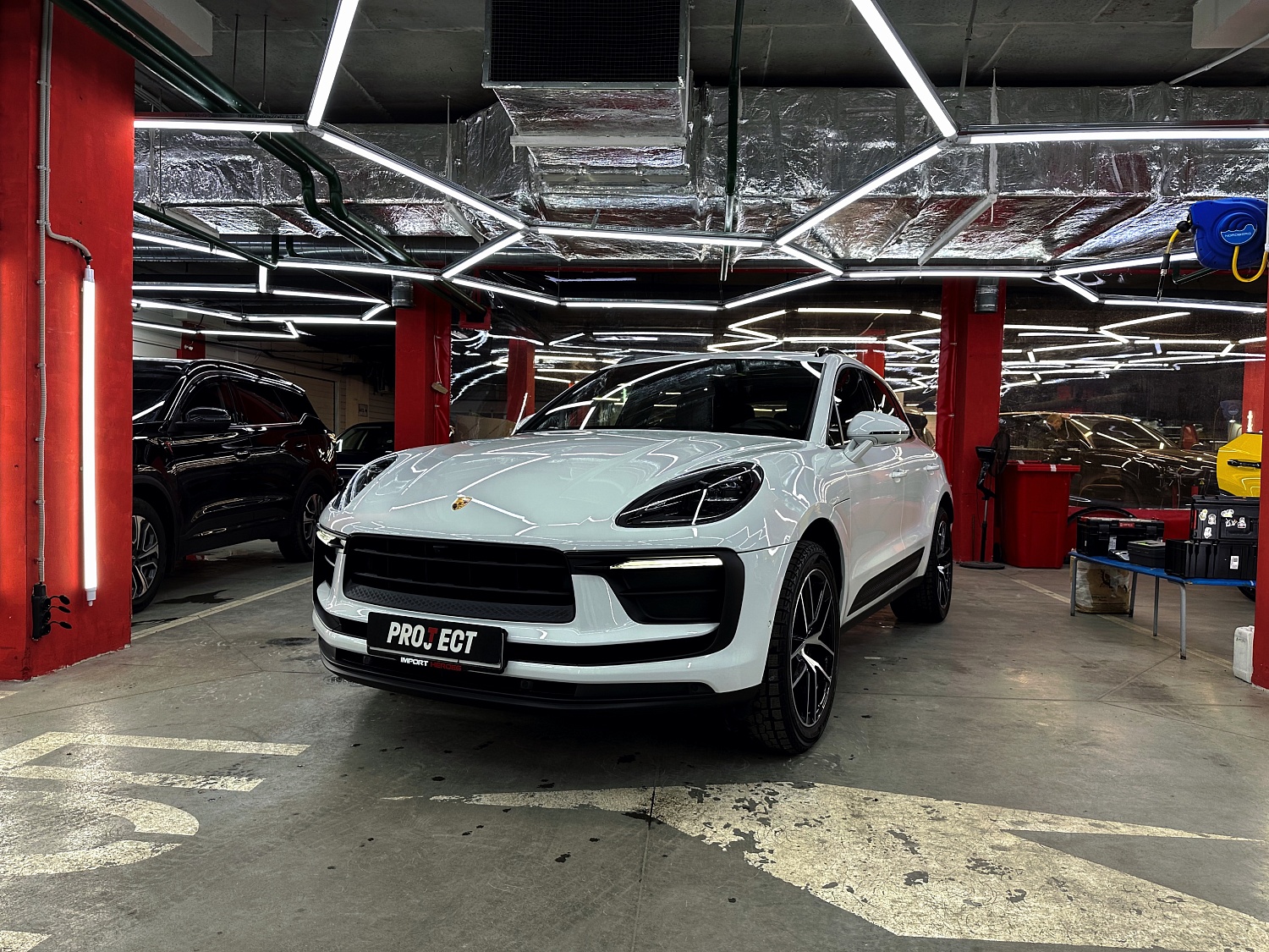 Porsche Macan - оклейка зон риска