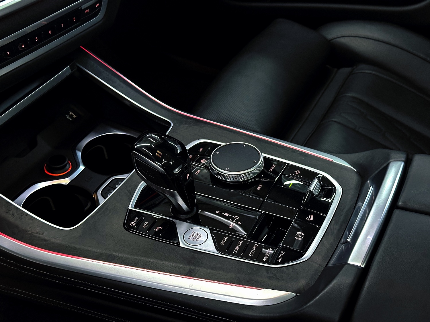 Оклейка зон риска и химчистка салона на BMW X5