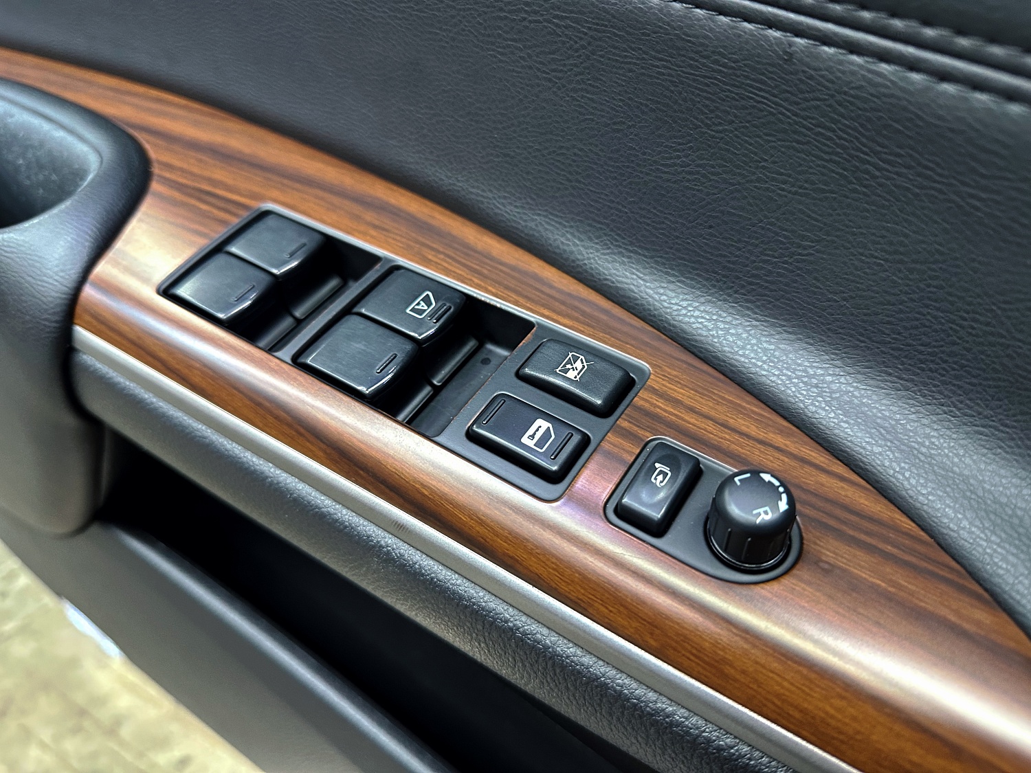 Химчистка салона Nissan Teana