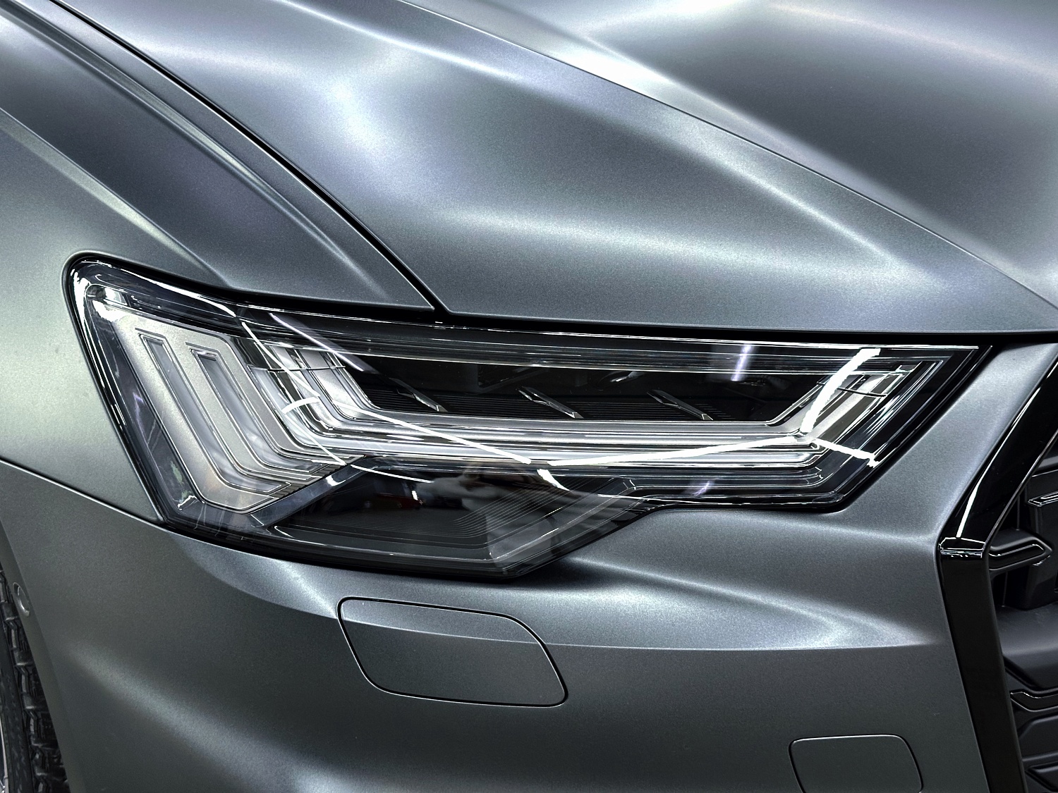 Audi S6 - сатиновый полиуретан