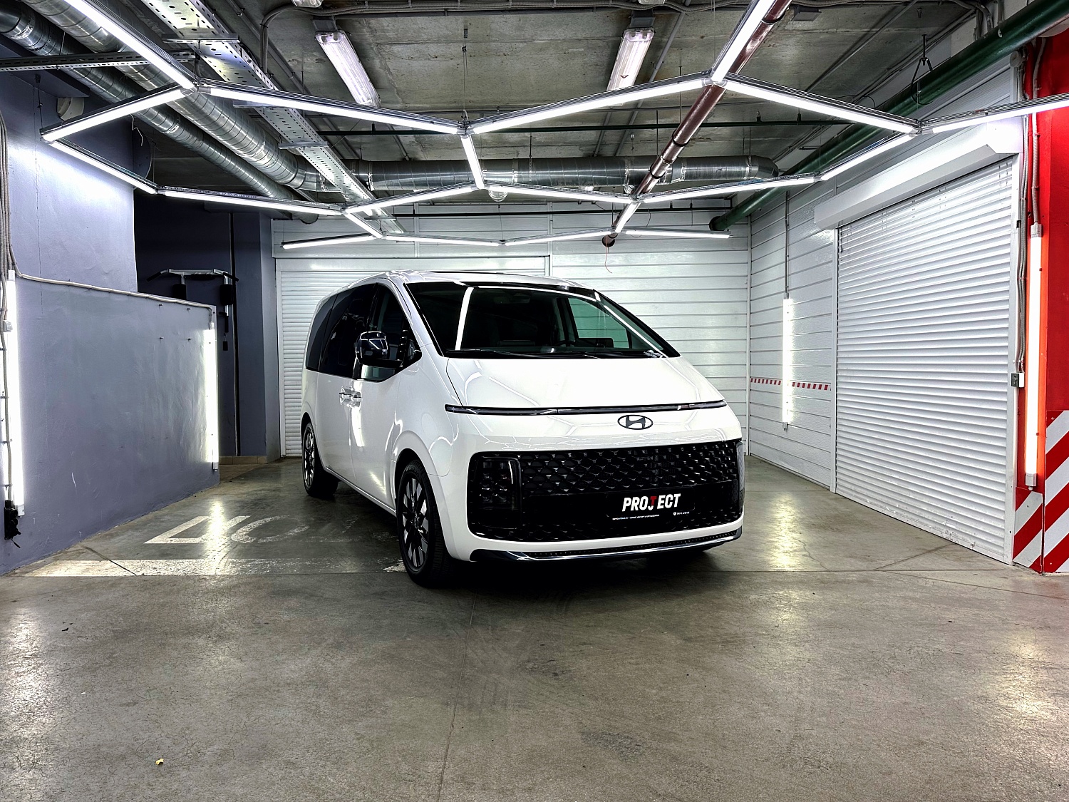 Hyundai Staria - оклейка кузова в полиуретановую пленку