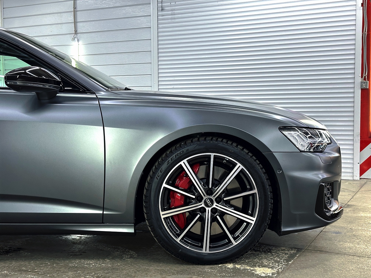 Audi S6 - сатиновый полиуретан