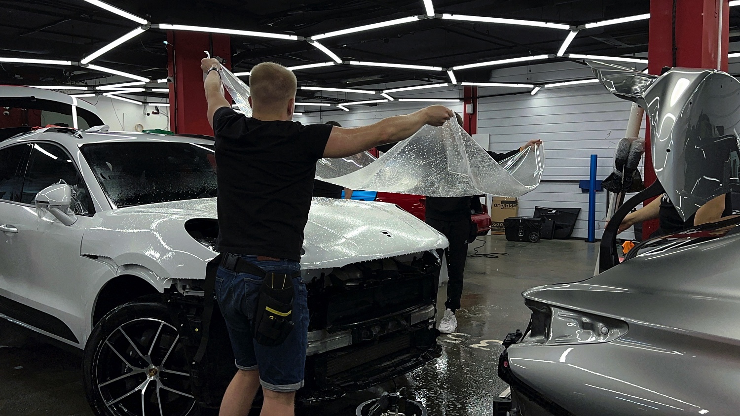 Porsche Macan - оклейка зон риска