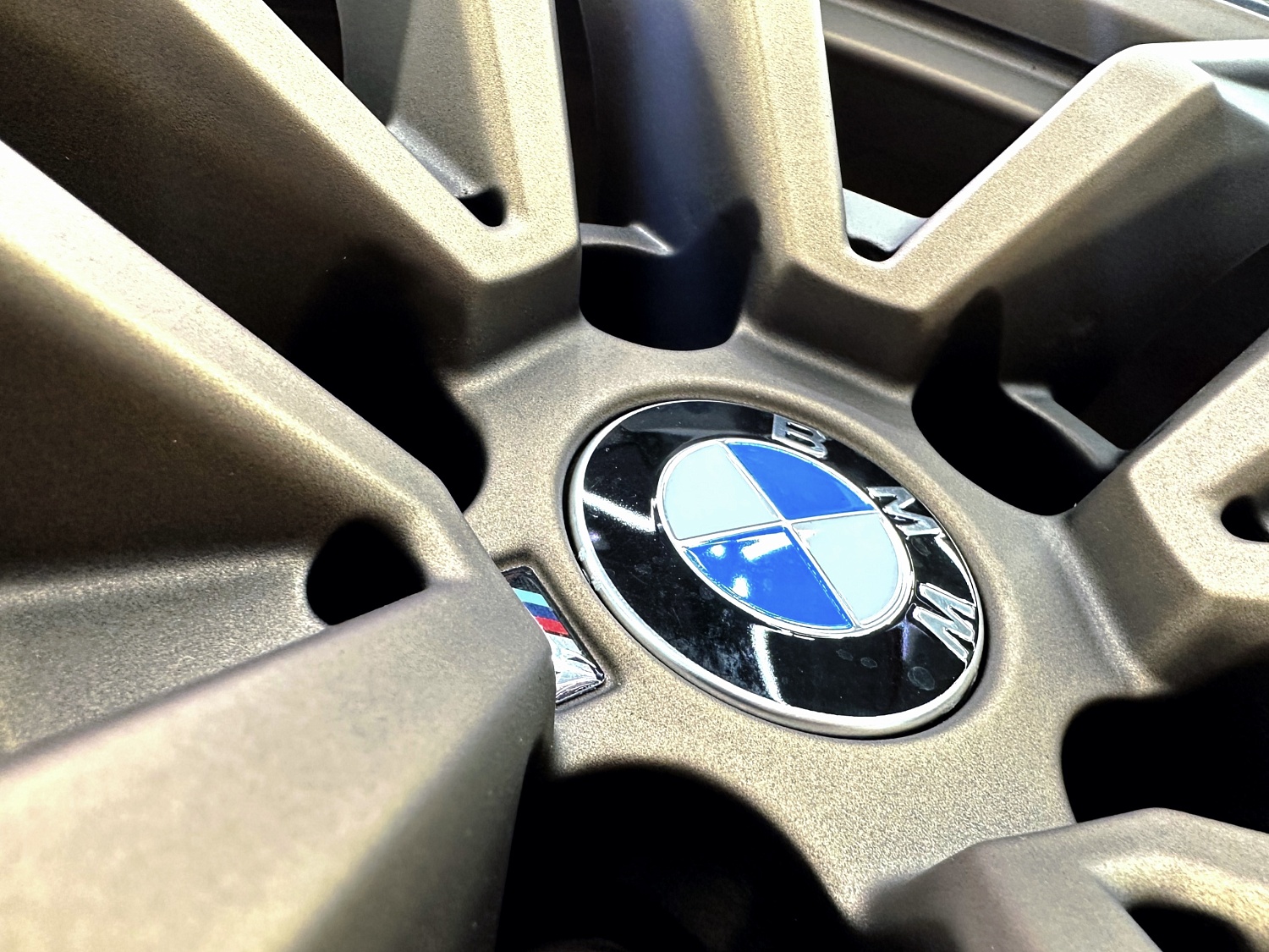 Покрас дисков на BMW Z4