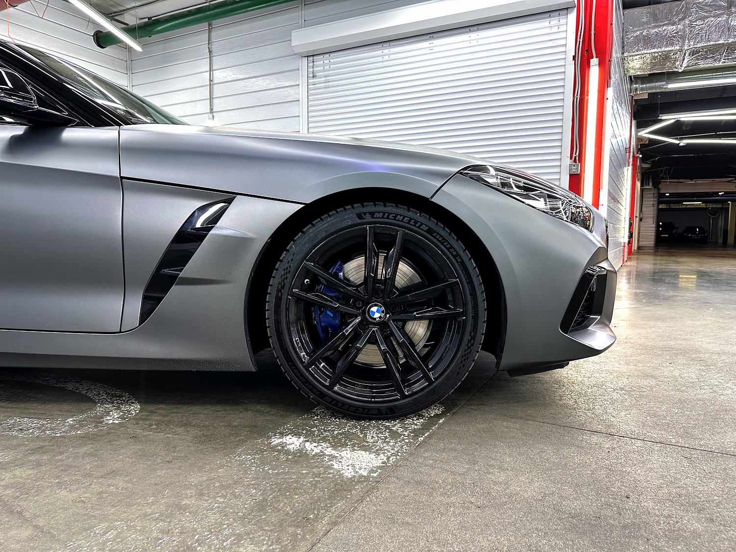 Покрас дисков на BMW Z4