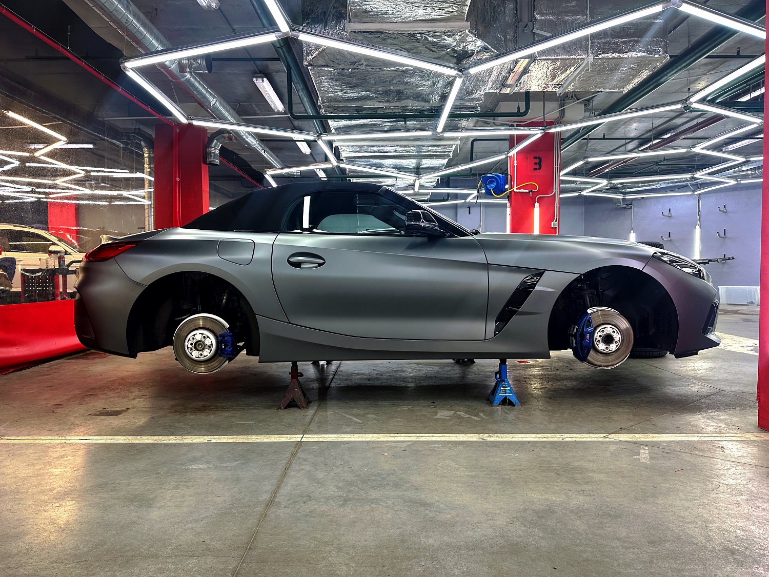 Покрас дисков на BMW Z4