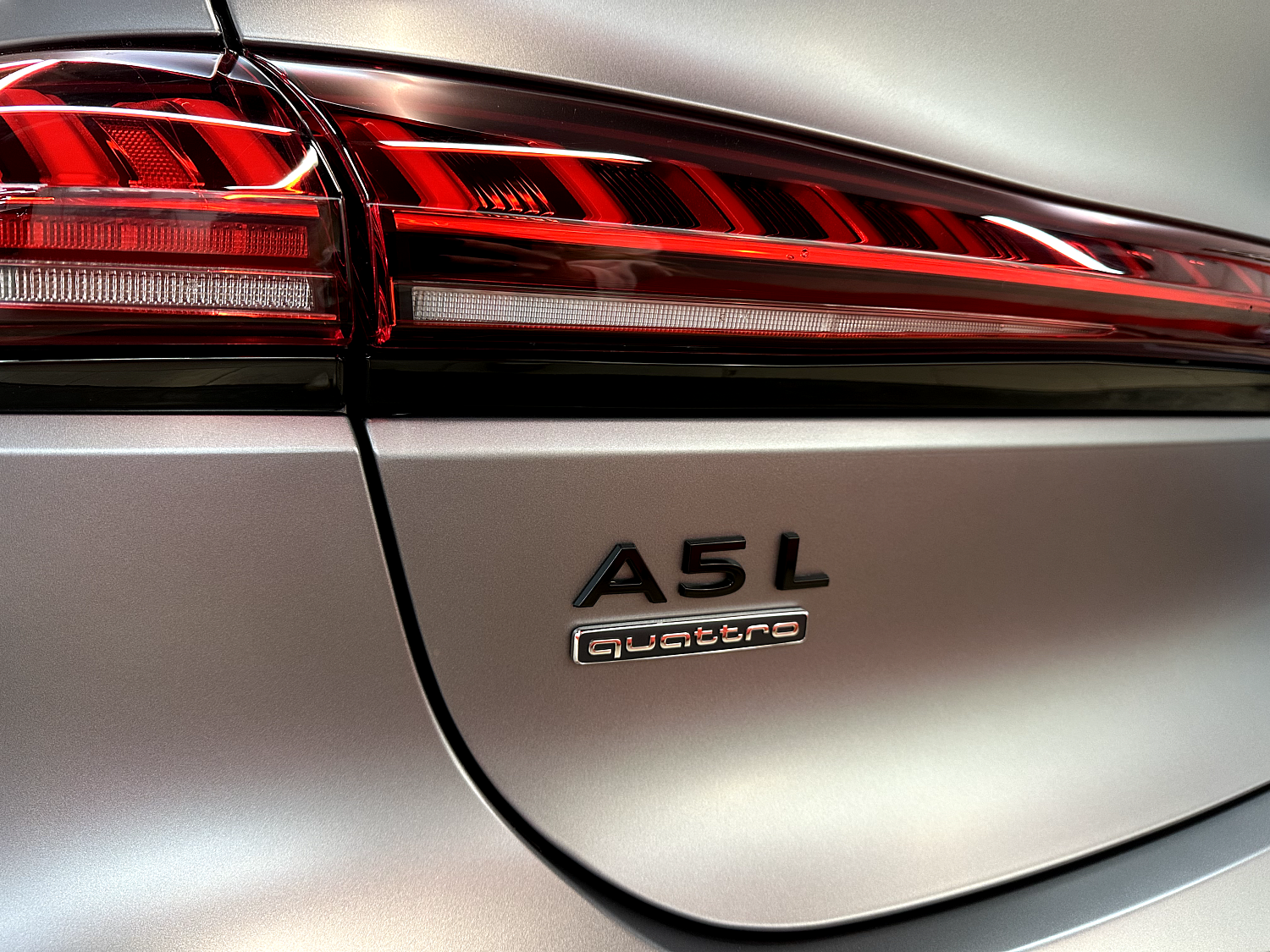 Audi A5L - оклейка матовой защитной пленкой