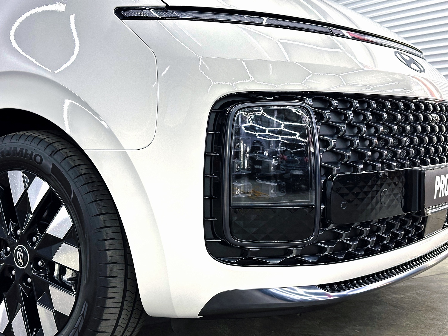 Hyundai Staria - оклейка кузова в полиуретановую пленку