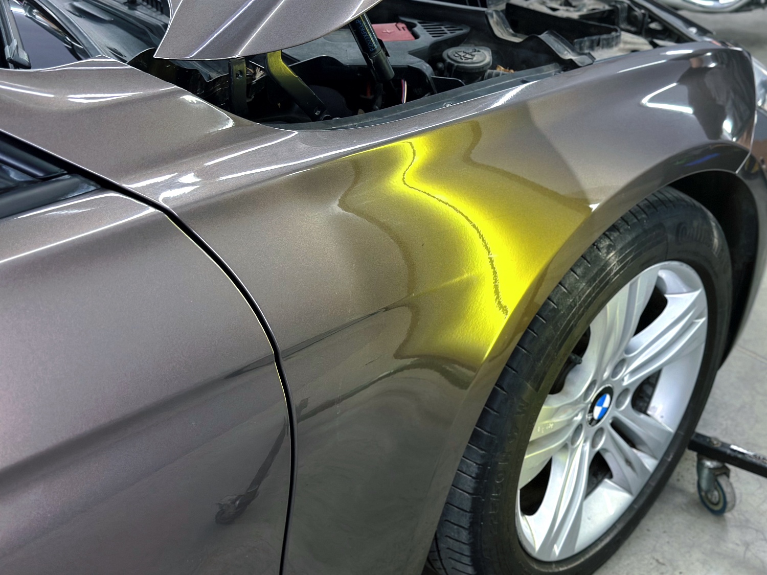 Устранение вмятины на BMW 3
