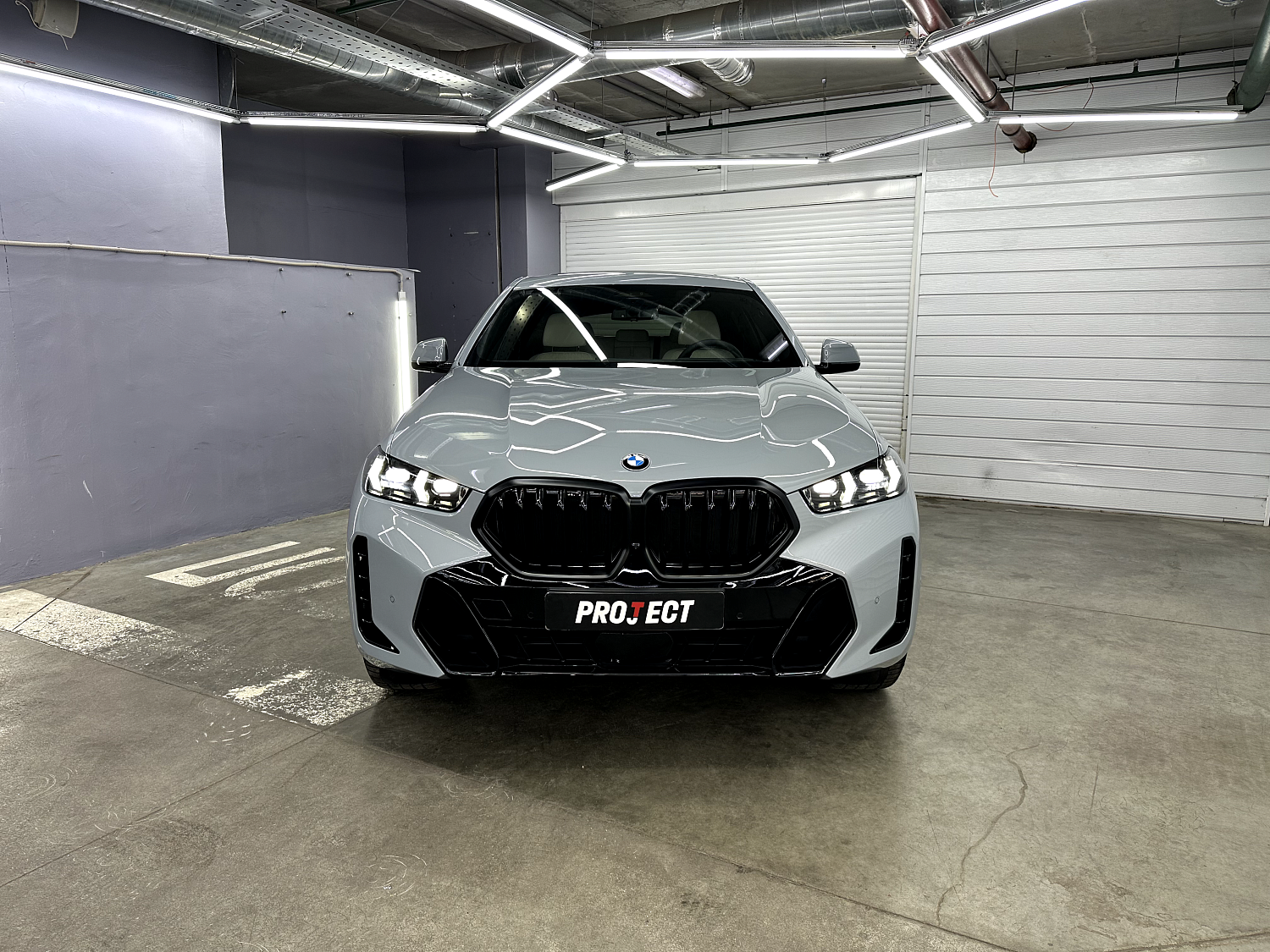 BMW X6 - полная оклейка кузова в полиуретан